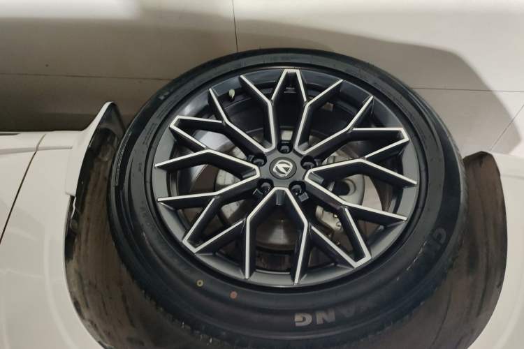 Used CHANGAN UNI-Z 2025 500Bar PRO Left Front Wheel Hub
