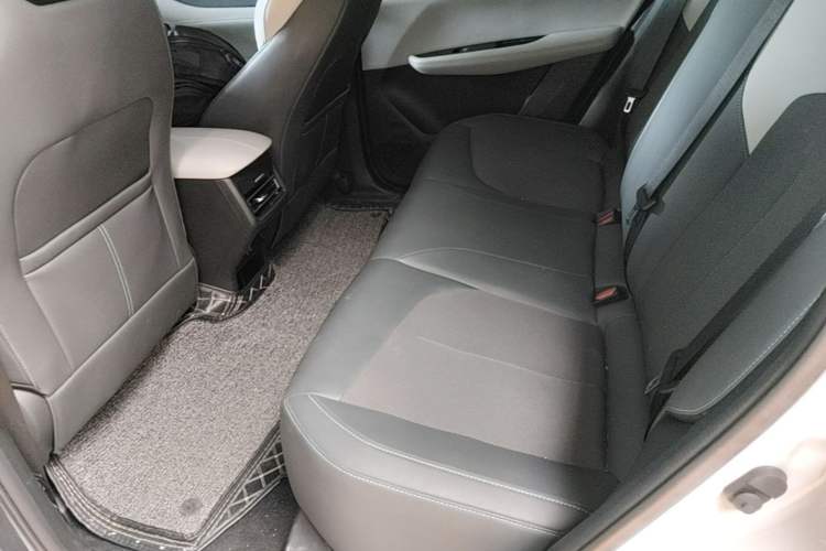 Used CHANGAN UNI-Z 2025 1.5T Luxury Version Left Rear Seat