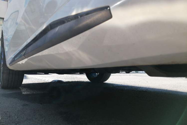 Used CHANGAN UNI-Z 2025 1.5T Luxury Version Left Side Sill