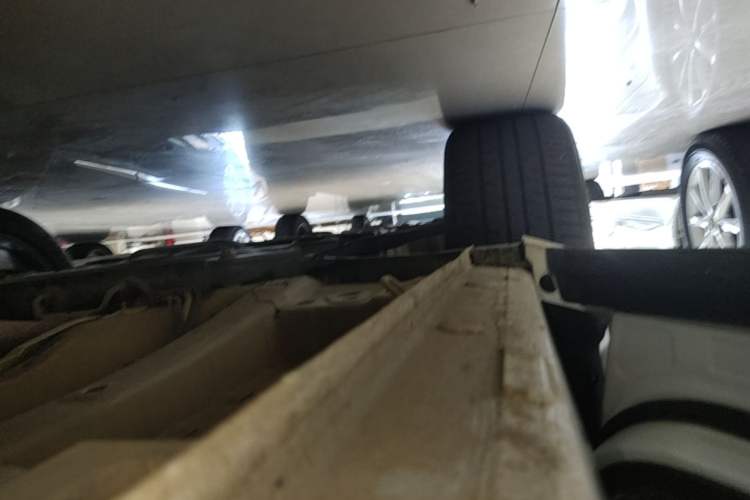 Used CHANGAN UNI-Z 2025 1.5T Luxury Version Left Side Sill