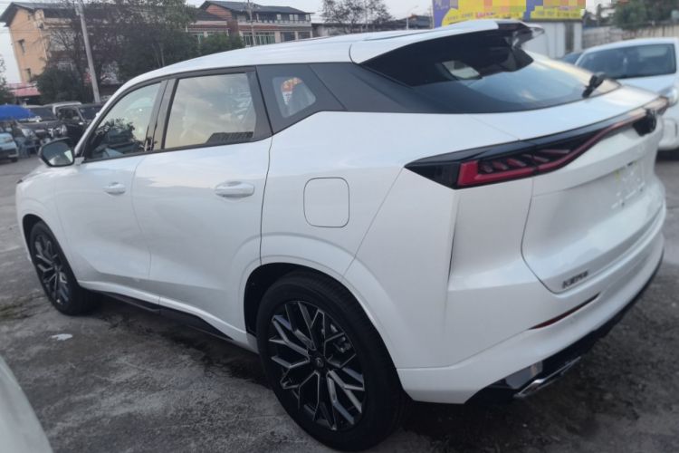 Used CHANGAN UNI-Z 2025 1.5T Luxury Version Left Side
