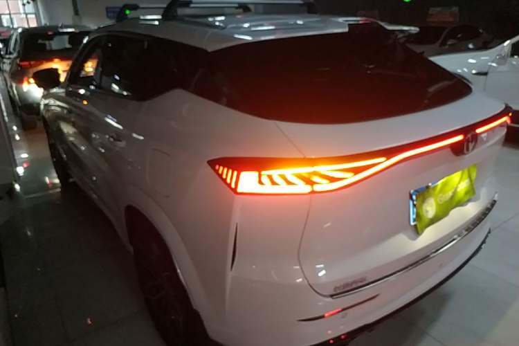 Used CHANGAN UNI-Z 2025 1.5T Premium Edition Rear Left 45 Deg