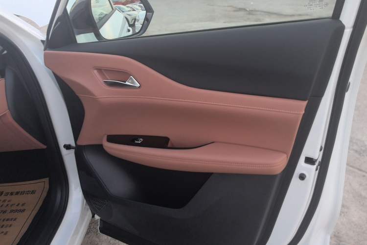 Used CHANGAN UNI-Z 2025 1.5T Luxury Version Right Front Door Interior