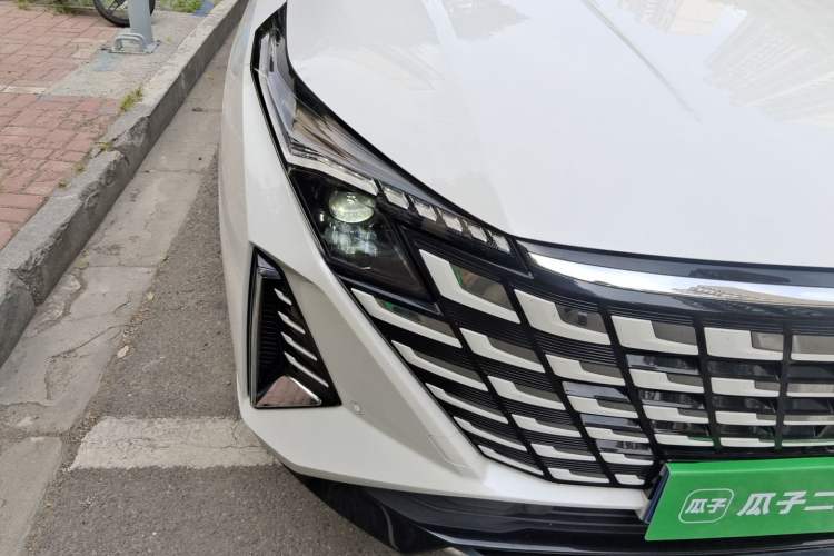 Used CHANGAN UNI-Z 2025 1.5T Premium Edition Right Front Headlight