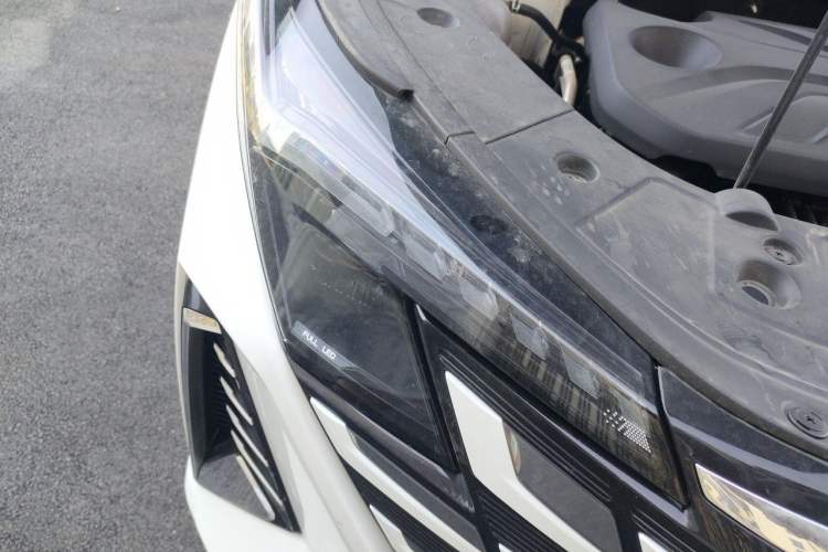 Used CHANGAN UNI-Z 2025 500Bar PRO Right Front Headlight