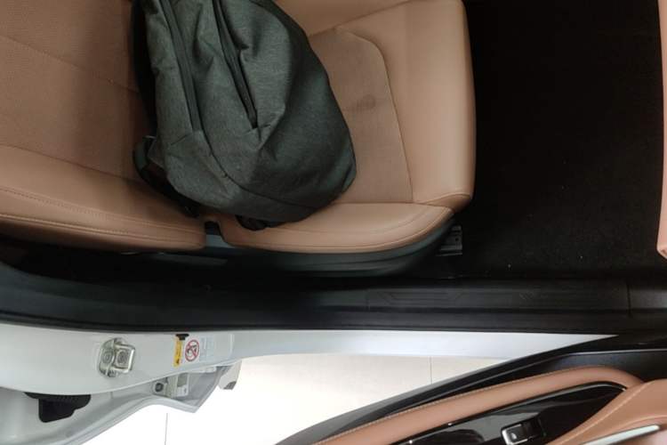 Used CHANGAN UNI-Z 2025 1.5T Luxury Version Right Front Seat