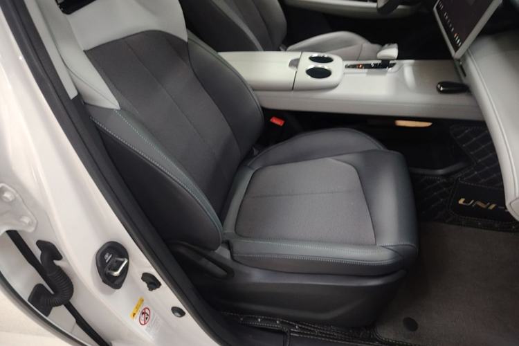 Used CHANGAN UNI-Z 2025 1.5T Luxury Version Right Front Seat