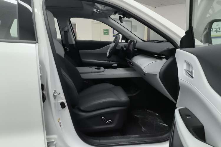 Used CHANGAN UNI-Z 2025 1.5T Premium Edition Right Front Seat