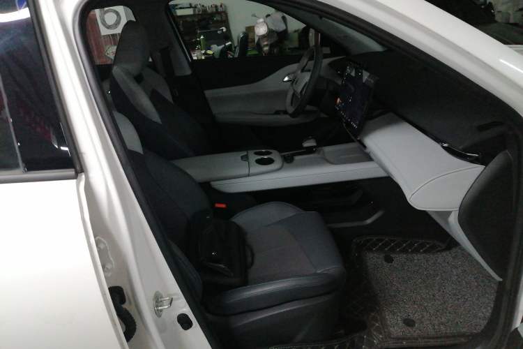 Used CHANGAN UNI-Z 2025 1.5T Luxury Version Right Front Seat