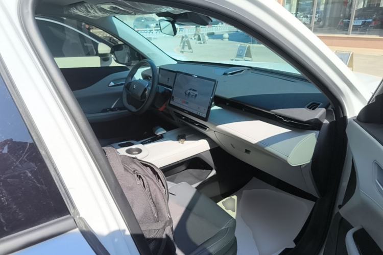 Used CHANGAN UNI-Z 2025 1.5T Luxury Version Right Front Seat