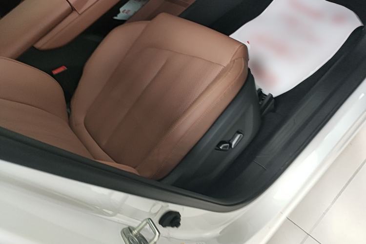Used CHANGAN UNI-Z 2025 1.5T Premium Edition Right Front Seat