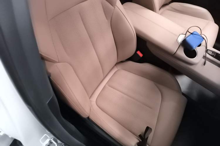 Used CHANGAN UNI-Z 2025 1.5T Premium Edition Right Front Seat