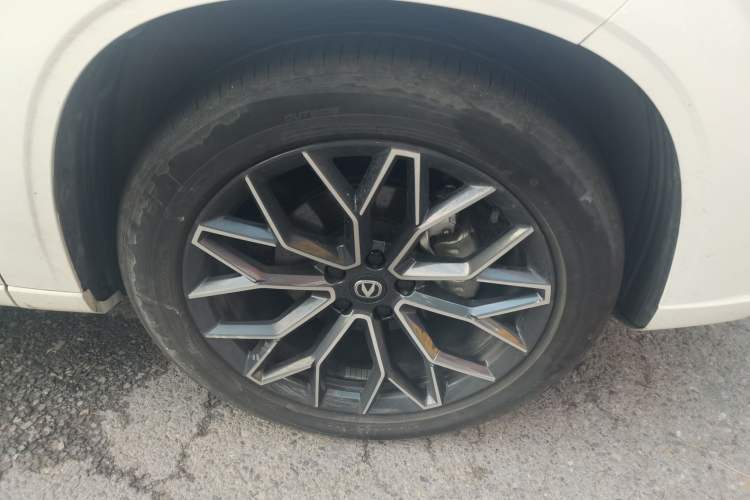 Used CHANGAN UNI-Z 2025 1.5T Premium Edition Right Front Wheel Hub