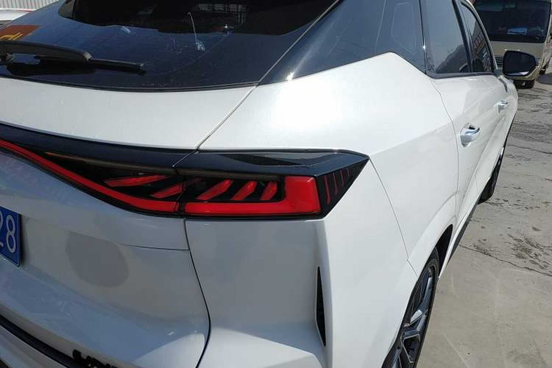 Used CHANGAN UNI-Z 2025 1.5T Premium Edition Right Rear Taillight