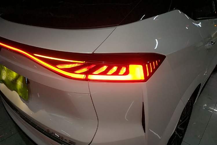 Used CHANGAN UNI-Z 2025 1.5T Premium Edition Right Rear Taillight
