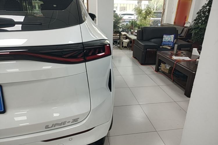 Used CHANGAN UNI-Z 2025 1.5T Premium Edition Right Rear Taillight