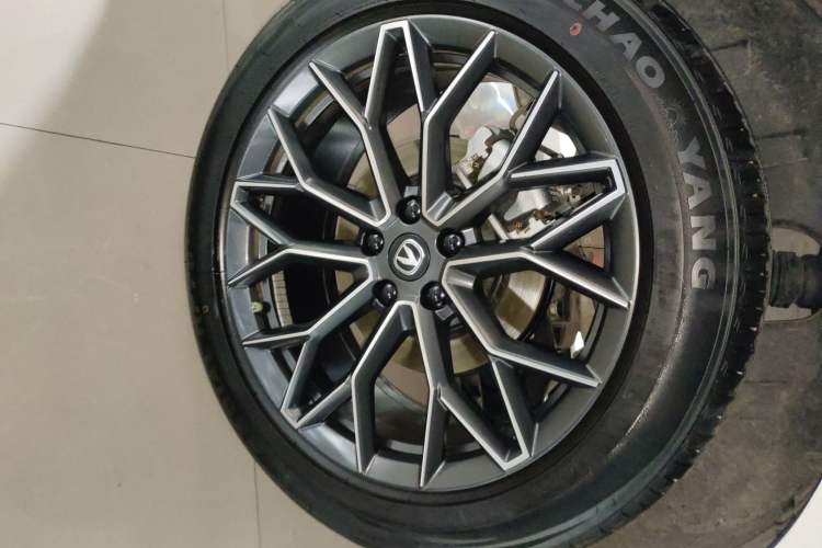 Used CHANGAN UNI-Z 2025 500Bar PRO Right Rear Wheel Hub