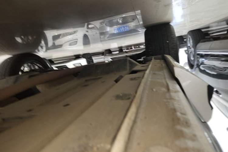 Used CHANGAN UNI-Z 2025 1.5T Luxury Version Right Side Sill
