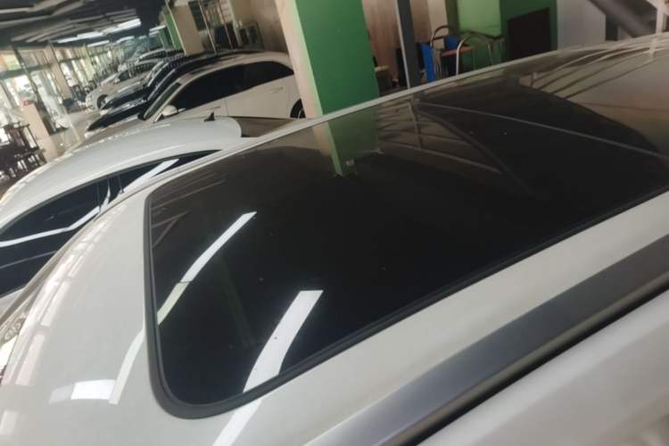Used CHANGAN UNI-Z 2025 1.5T Premium Edition Roof