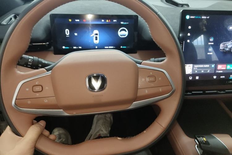 Used CHANGAN UNI-Z 2025 1.5T Luxury Version Steering Wheel