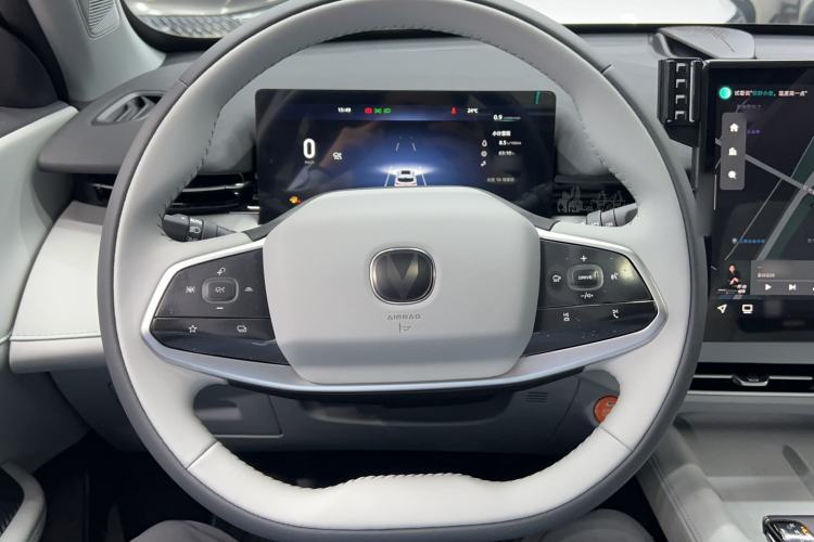 Used CHANGAN UNI-Z 2025 1.5T Premium Edition Steering Wheel