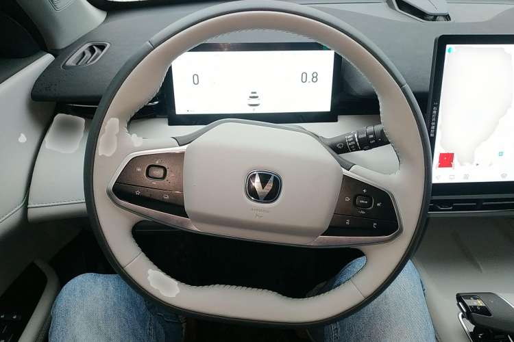 Used CHANGAN UNI-Z 2025 1.5T Luxury Version Steering Wheel