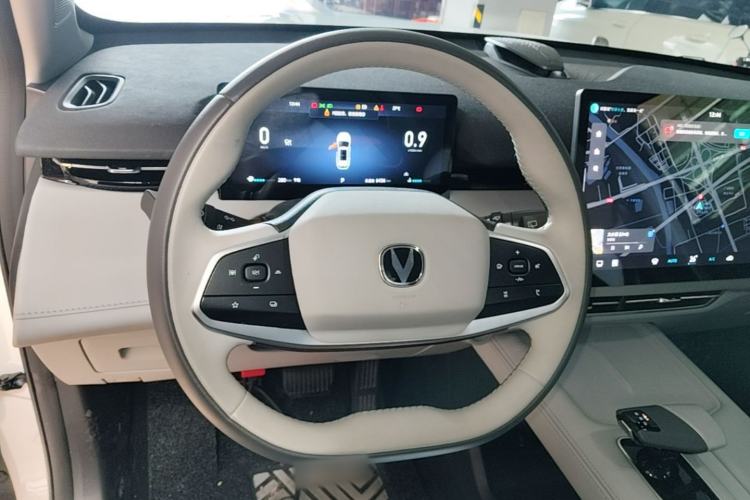 Used CHANGAN UNI-Z 2025 1.5T Luxury Version Steering Wheel