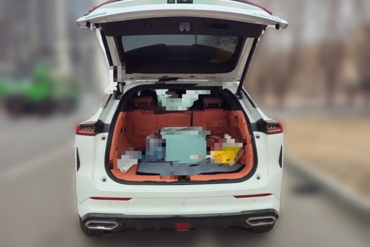 Used CHANGAN UNI-Z 2025 500Bar PRO Trunk