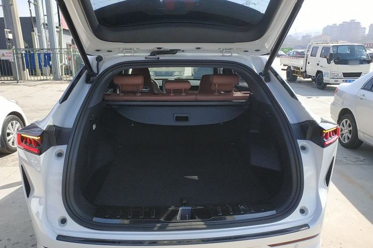 Used CHANGAN UNI-Z 2025 1.5T Premium Edition Trunk