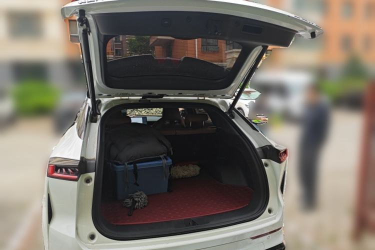 Used CHANGAN UNI-Z 2025 500Bar PRO Trunk
