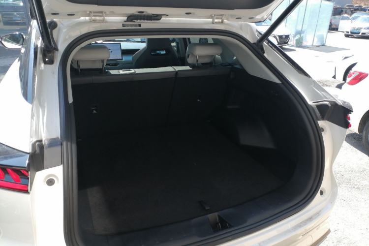 Used CHANGAN UNI-Z 2025 1.5T Luxury Version Trunk