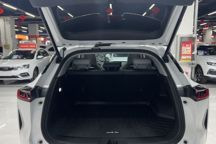 Used CHANGAN UNI-Z 2025 1.5T Premium Edition Trunk