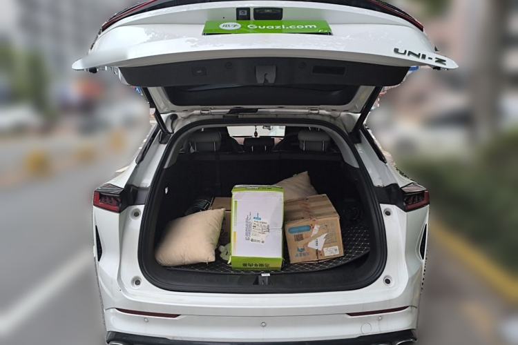 Used CHANGAN UNI-Z 2025 1.5T Premium Edition Trunk