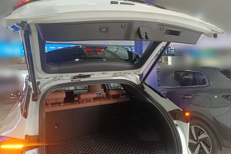 Used CHANGAN UNI-Z 2025 1.5T Premium Edition Trunk