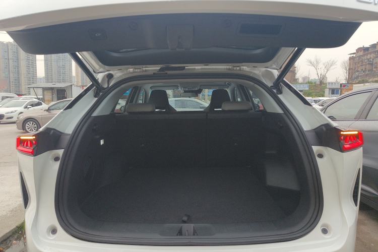 Used CHANGAN UNI-Z 2025 500Bar PRO Trunk