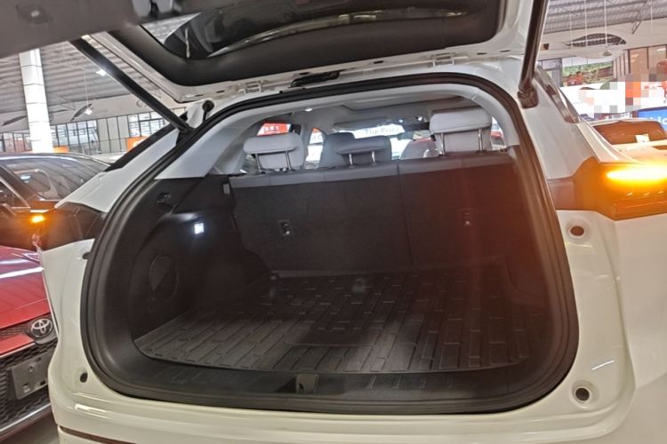 Used CHANGAN UNI-Z 2025 1.5T Premium Edition Trunk