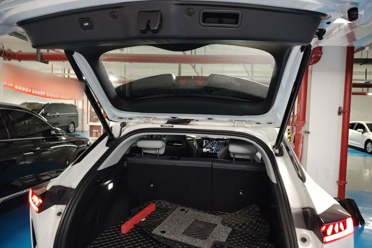 Used CHANGAN UNI-Z 2025 1.5T Luxury Version Trunk