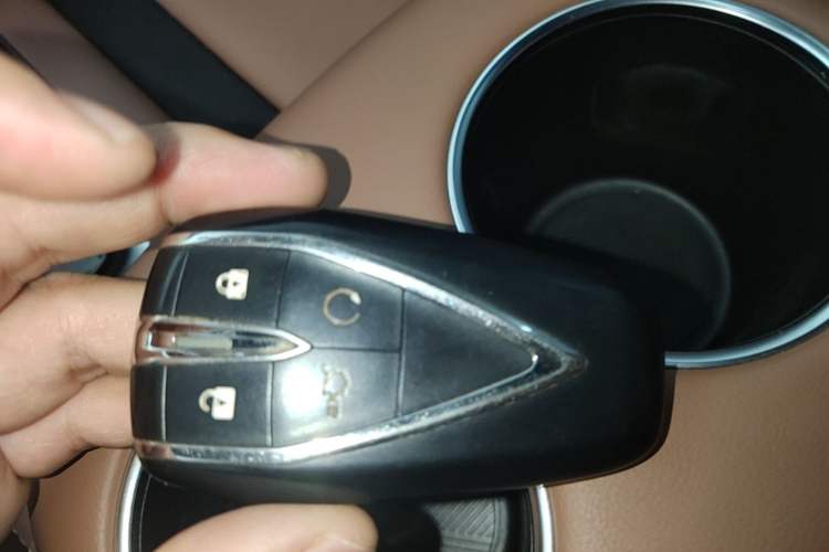 Used CHANGAN UNI-Z 2025 1.5T Luxury Version Vehicle Key