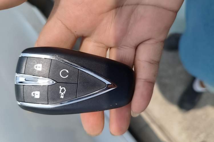 Used CHANGAN UNI-Z 2025 1.5T Premium Edition Vehicle Key
