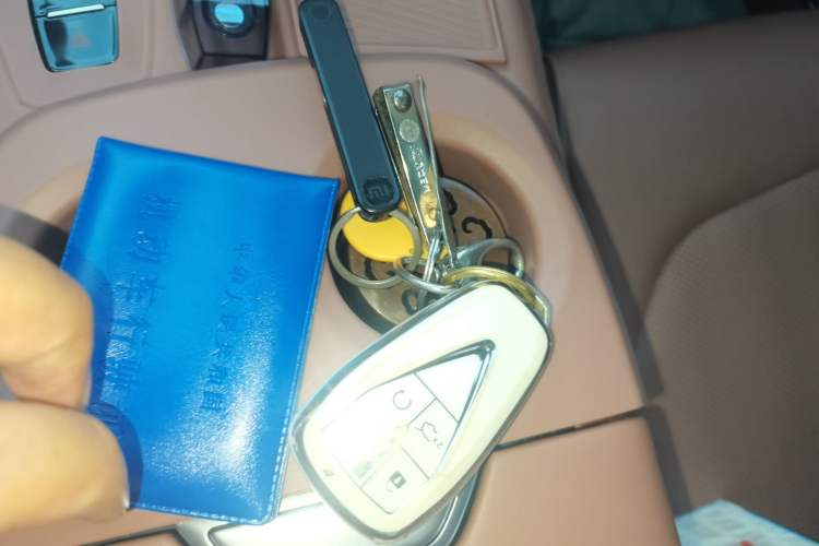 Used CHANGAN UNI-Z 2025 1.5T Premium Edition Vehicle Key