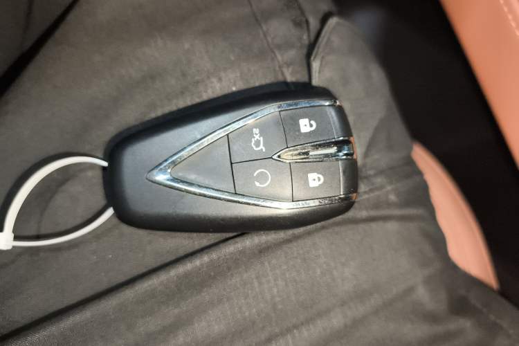 Used CHANGAN UNI-Z 2025 1.5T Premium Edition Vehicle Key