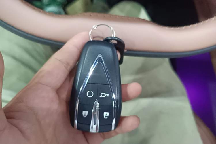 Used CHANGAN UNI-Z 2025 1.5T Premium Edition Vehicle Key