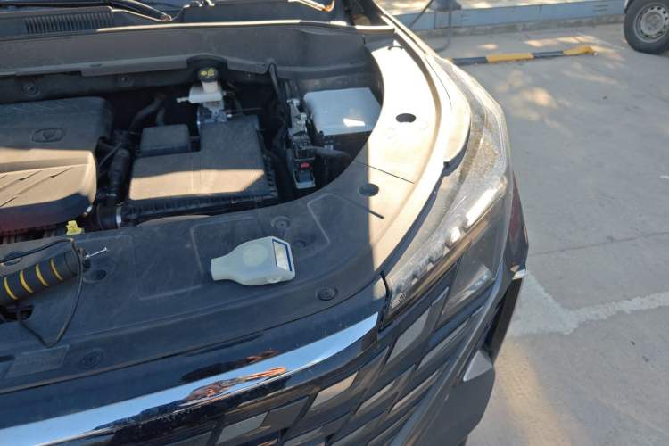 Used CHANGAN UNI-Z New Energy 2024 Blue Whale Smart Electric iDD 125km Beyond Edition Engine Bay Left