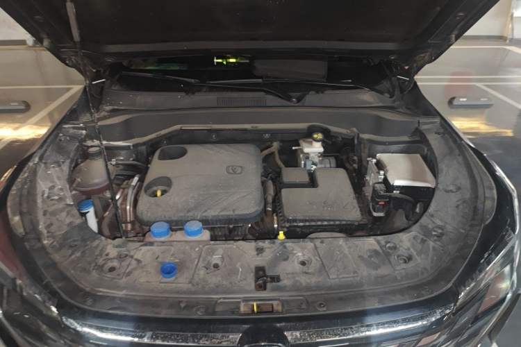 Used CHANGAN UNI-Z New Energy 2024 Blue Whale Smart Electric iDD 125km Beyond Edition Engine Bay