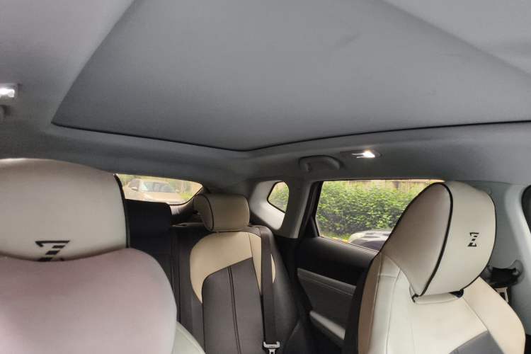 Used CHANGAN UNI-Z New Energy 2024 Blue Whale Smart Electric iDD 125km Excellence Model Headliner