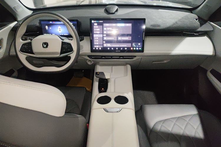 Used CHANGAN UNI-Z New Energy 2024 Blue Whale Smart Electric iDD 125km Beyond Edition Center Console