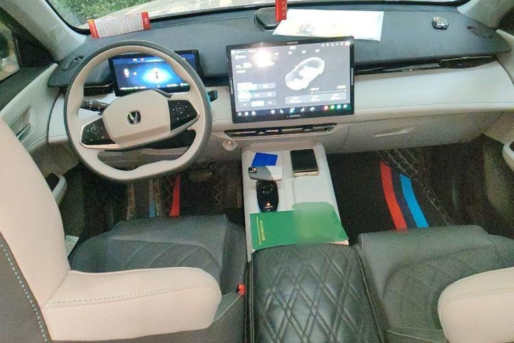 Used CHANGAN UNI-Z New Energy 2024 Blue Whale Smart Electric iDD 125km Beyond Edition Center Console