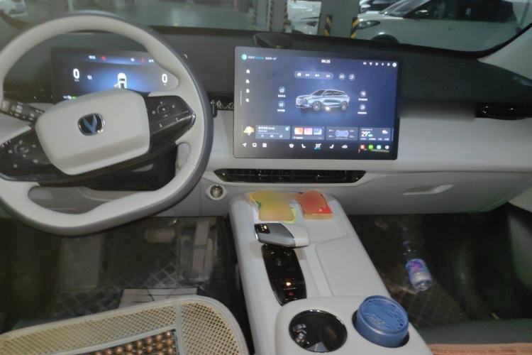 Used CHANGAN UNI-Z New Energy 2024 Blue Whale Smart Electric iDD 125km Excellence Model Center Console