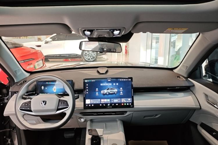 Used CHANGAN UNI-Z New Energy 2024 Blue Whale Smart Electric iDD 125km Beyond Edition Center Console
