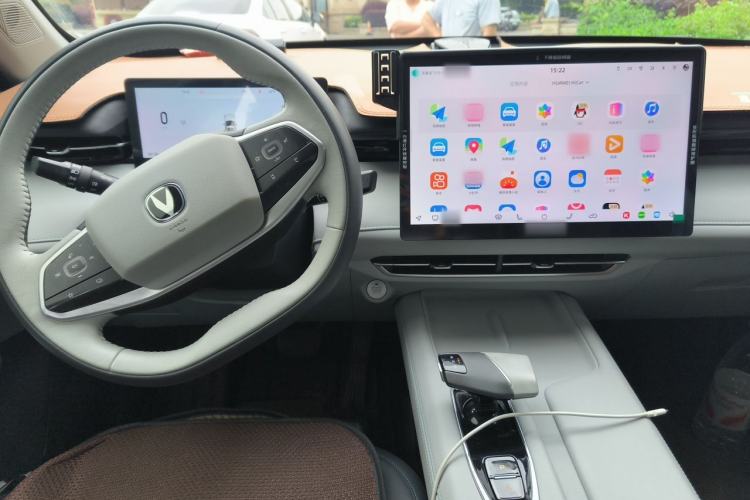 Used CHANGAN UNI-Z New Energy 2024 Blue Whale Smart Electric iDD 125km Excellence Model Center Console